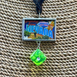 Vintage Las Vegas Grüße gelötet Anhänger, Las Vegas Anhänger, Reise, Löt Anhänger, Geschenk für sie, Reversible Anhänger, Anhänger, Halskette