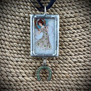 Pingente soldado vintage do dia de São Patrício, saudações da Irlanda, trevo de quatro folhas, sorte, presente para ela, joias soldadas, pingente reversível