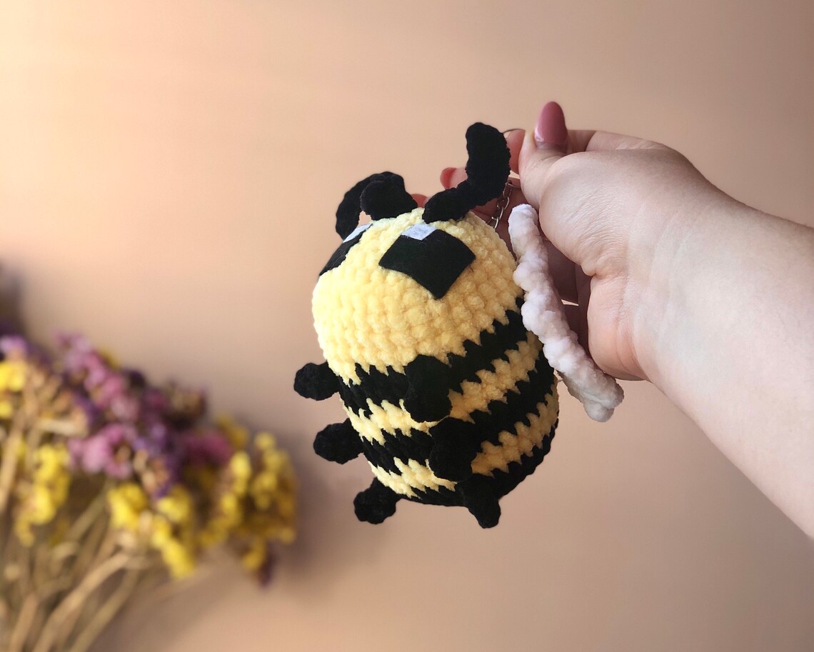 Minecraft bee plush keychain crochet bee | Etsy