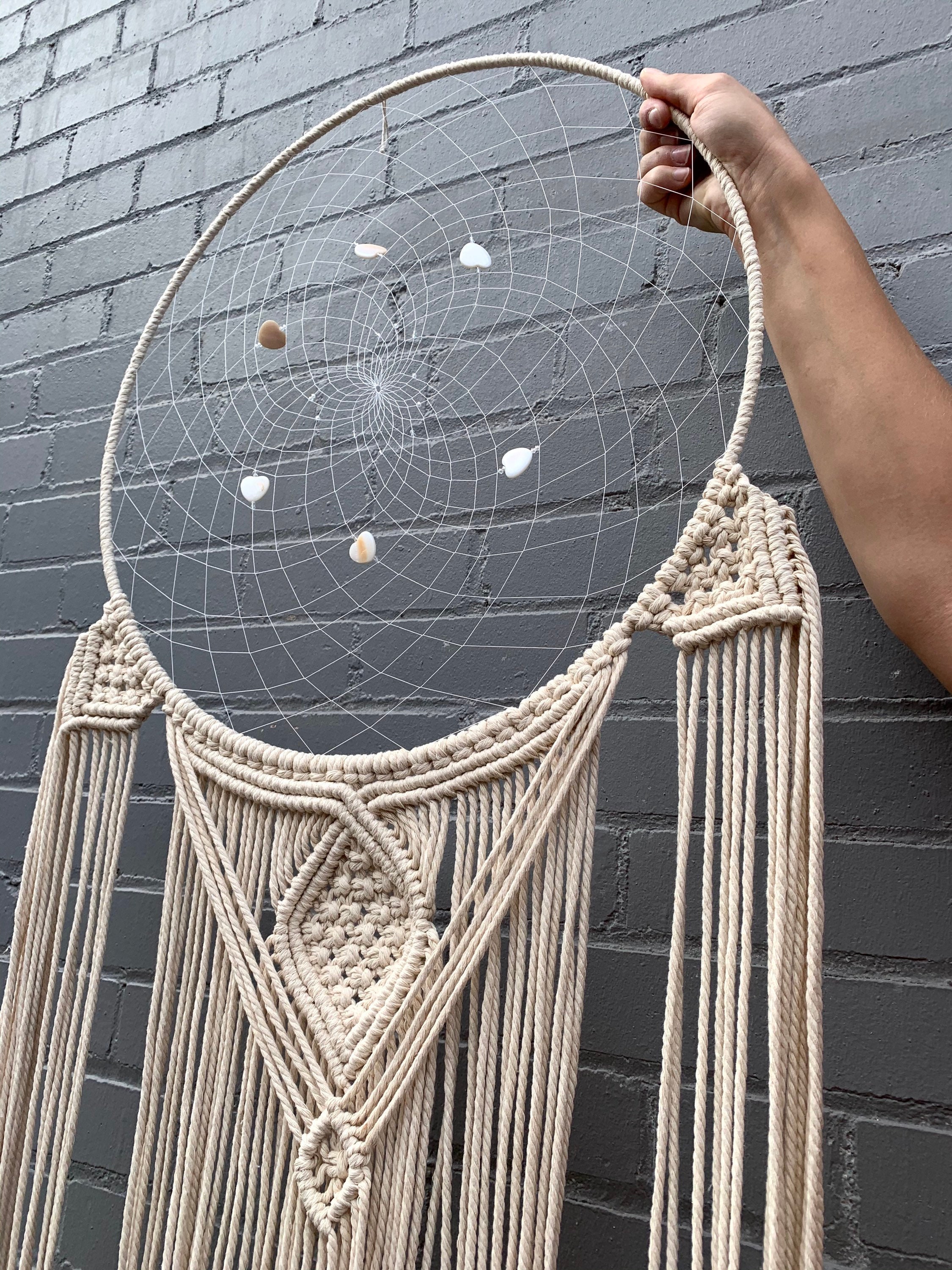 LINTRA Lila Traumfänger Makramee - Handgefertigte Deko Mit Federn