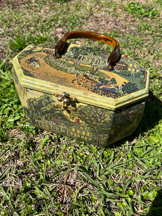 Wooden Purse w Lucite Handle - image 3