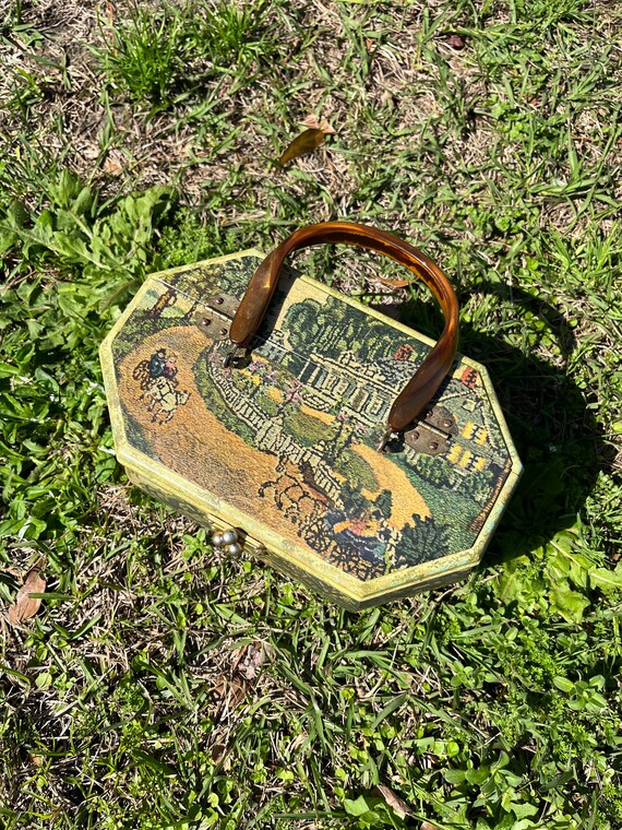 Wooden Purse w Lucite Handle - image 4