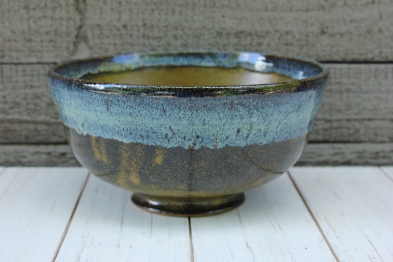 Teadust with Turquoise Stoneware Mixing or Serving Bowl