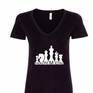 Harmon Chess Set Damen V-Ausschnitt T-shirt Königin Gambit