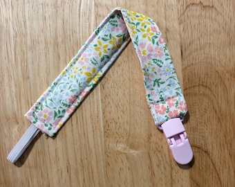 Fin blommig nappklämma | Babyshowerpresent | Sista minuten-bebisnödvändigheter