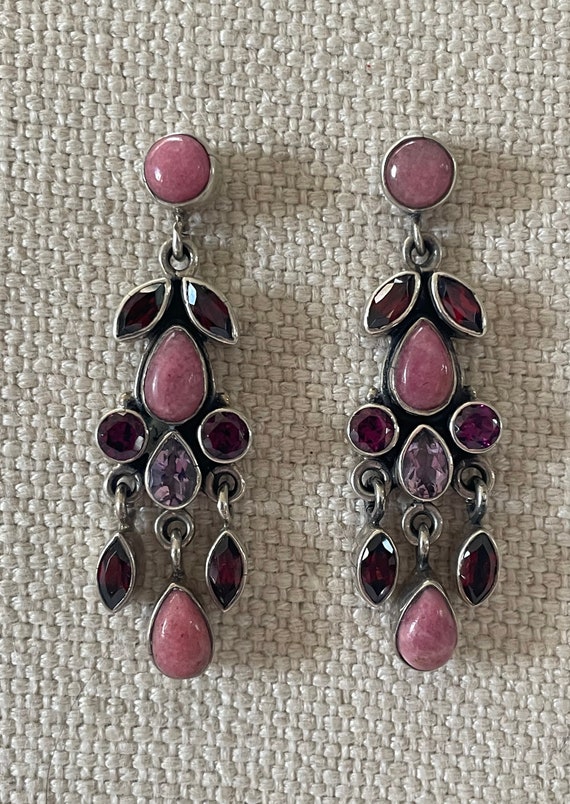 Beautiful Sterling Silver earrings with Garnets, A