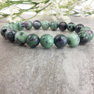 Natural Ruby Zoisite Beaded Bracelet Handmade 10mm Elastic Chakra Healing Balancing Protection Bracelet Good Luck Birthday Christmas Gift