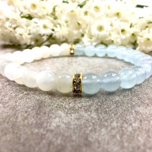 6mm Moonstone /Aquamarine Bracelet, Crystal Bracelet, Stretchy Bracelet, Healing Jewelry Valentine&#39;s Day Gift Blue /White Bracelet