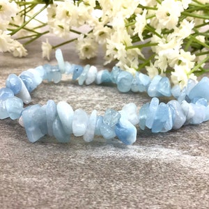 Natural Blue Aquamarine Chips Bracelet, Healing Crystal, Stretchy String Bracelet, March Birthstone Bracelet, Gift For Women,Bridesmaid Gift