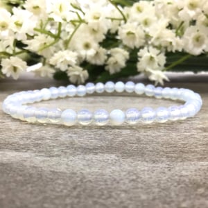 4mm White Jade Bracelet, White Jade Bracelets for Women, Clear Jade Bracelet for Men, Stretchy Bracelet, Healing Protection Bracelet Gift