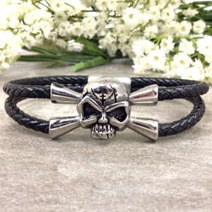 Stainless Steel Skull Leather Bracelet Black Braided Leather Cord Clasp Halloween Pirate Bracelet Biker Gothic Punk Cuff Jewelry