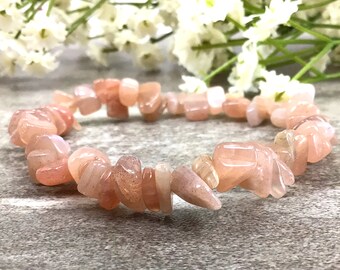 Peach Moonstone Chip Bracelet, Healing Crystals, Stretchy Bracelet