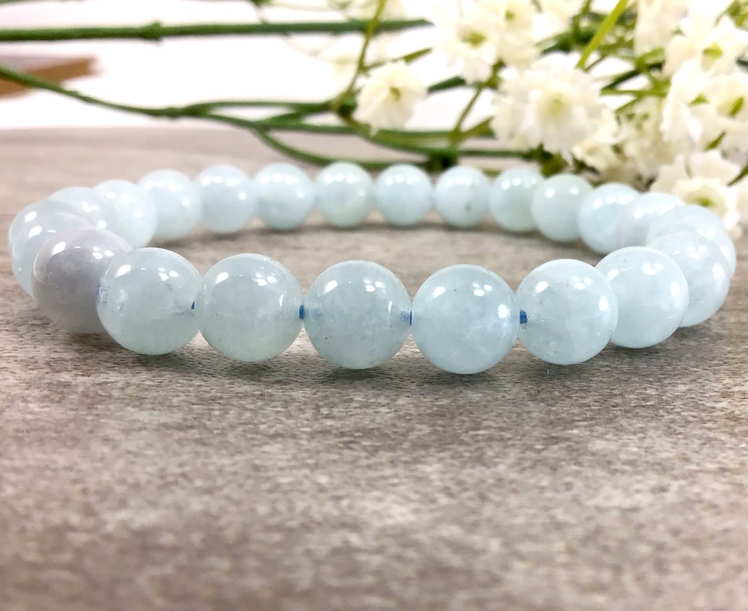 8mm Blue Aquamarine Bracelet, Healing Crystal, Stretchy String Bracelet