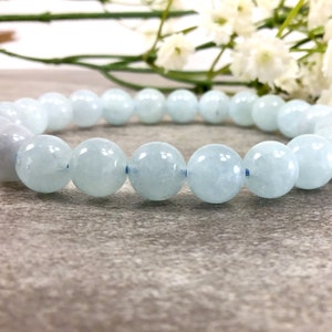 8mm Blue Aquamarine Bracelet, Healing Crystal, Stretchy String Bracelet, March Birthstone Bracelet, Gift For Women, Bridesmaid Gift