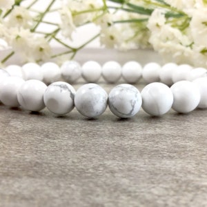White Howlite Beaded Bracelet Handmade 12mm Healing Protection Balancing Stretchy Gemstone Bracelet Gift For Women And Men Christmas Gift
