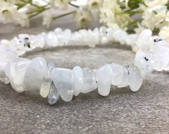 Natural White Moonstone Chips Bracelet, Healing Crystals Bracelet, Anxiety relief protection balancing stretchy bracelet for women and men