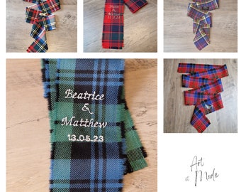 Ruban fait main tartan fabriqué sur commande dans plus de 400 tartans différents , avec ou sans broderie personnalisée 140 x 7 cm