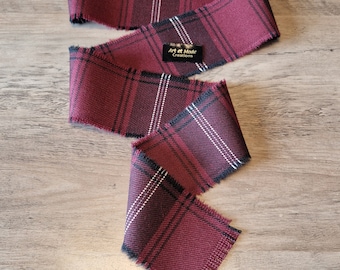Llewellyn 100% pura lana tartán/cuadros cinta para sujetar a mano con flecos 140 cm x 7 cm