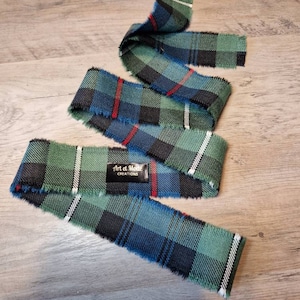 MacKenzie Muted 100% lã Tartan / Xadrez Sel Franjado Fita 200cmx4,5 cm