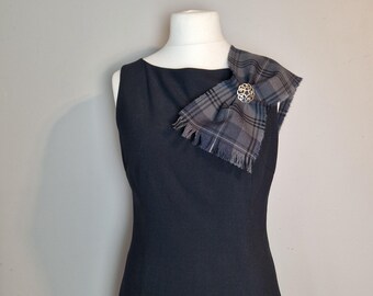 Grey Highlander 100% Wool Scottish Tartan / Plaid Mini Sash 110cmx13.5cm