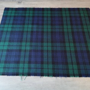 Blackwatch Munro/Campbell Hunting Modern Tartan/Plaid 100% Wool Fabric Offcut Perfect For Craft Projects, Upholstery and Patchwork