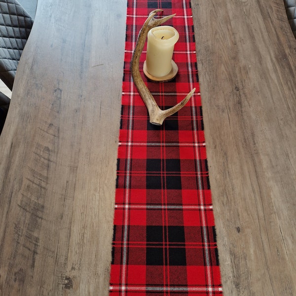Mowat (of Inglistoun) Tartan Crest Table Runner - Cotton table runner