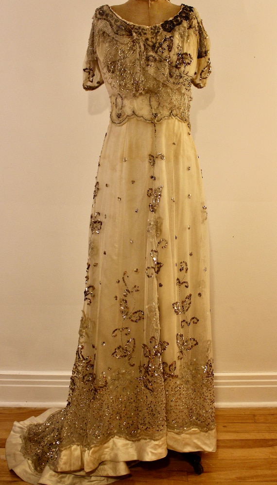 Yellow tulle dress embroidered with pearls 1900