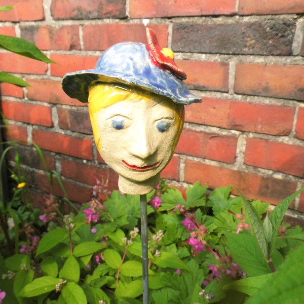 Gartenstecker DORIS, Keramikobjekt, Gartenfigur