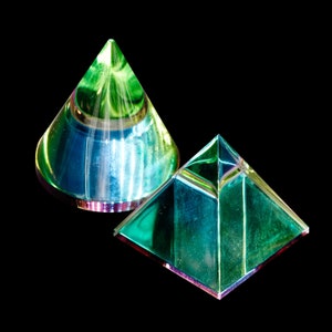 Czech crystal paperweight - Prismatic