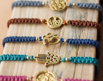 MAKRAMEE Armband mit verschiedenen Symbolen / Fuß Bändchen Boho / Fussband mit Symbol in verschiedenen Farben A10