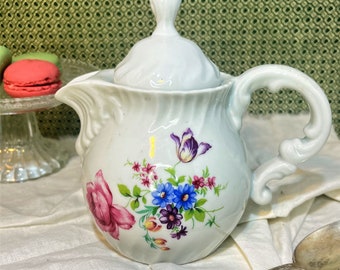 Hand painted porcelain teapot 1950/1960