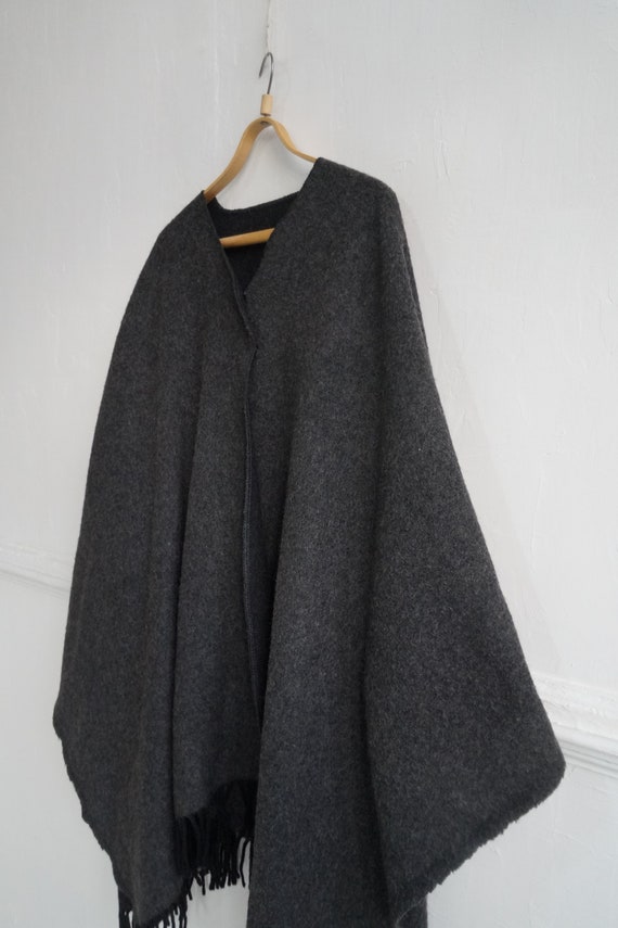 Vintage Cape Coat Women Wool Poncho Coat Gray Woo… - image 4