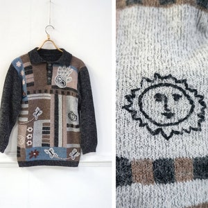 Suéter de lana vintage de los años 90 Suéter hippie gris Suéter boho Suéter de lana para mujer Suéter boho Suéter de sol Suéter bordado pequeño