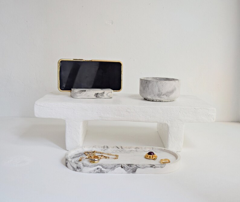 Set Oval concrete tray with concrete bowl and concrete phone stand, concrete decorative tray, phone holder for desk, concrete gift set of 3 image 3