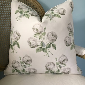 Colefax & Fowler Bowood Union High End Pillow Cover. Classic English Roses Designer Pillow cover. White floral decorative pillow cover.