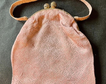 Bolso de noche de hilo metálico rosa de los años 30 con cierre dorado