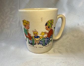 Taza de guardería de los años 30: Impresión de transferencia de la fiesta del té de Betty