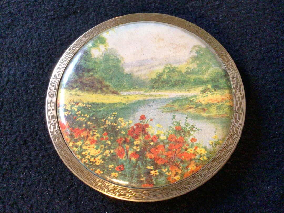 Rare 1940s Large Stratton Powder Compact Celluloid Decoration Superb ...
