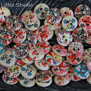 Flower Wooden Buttons-15x15mm-2 hole-Pack of 20 Buttons-Random Mix-Sewing Buttons-Craft Buttons-Multicolored Wooden Butterflies-Scrapbook