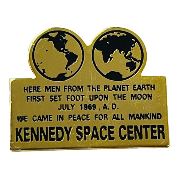 Vintage Kennedy Space Center Lapel Hat Pin NASA M… - image 5