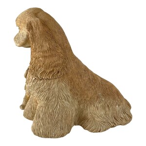 Ornamento Cocker Spaniel, Buff, Seduto Con Cappello Di Babbo Natale