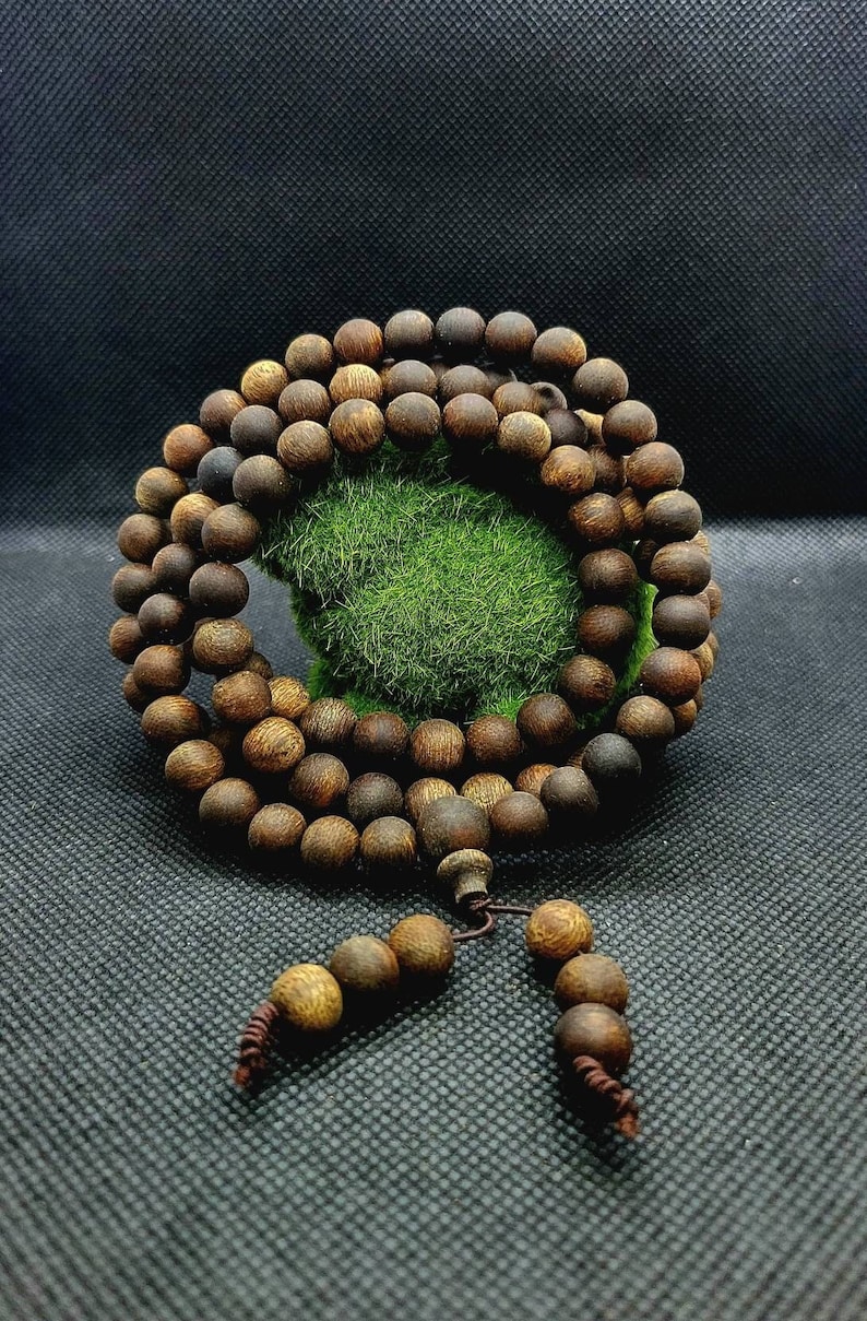 Full Sinking Green Kynam Agarwood Bracelet 108 Mala from Nha Trang Vietnam 47.12 gms 0.9 mm diameter beads Museum Grade image 1