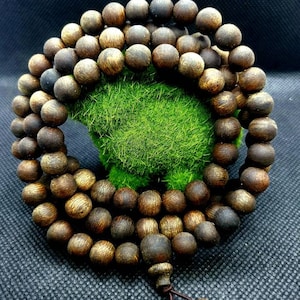 Full Sinking Green Kynam Agarwood Bracelet 108 Mala from Nha Trang Vietnam 47.12 gms 0.9 mm diameter beads Museum Grade image 2