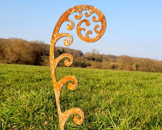 Rusty Fiddlehead Fern Sculpture - Metal Garden Sculpture, Leaf sculpture, Metal Garden Art, Rustic Garden Gift, Metal Fern, Metal Art