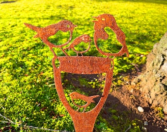 Metal ROBIN & CHICKS STAKE, Rusty Spade Fork Shovel Sculpture, Rusty Garden Decor, Metal Outdoor Ornament, Metal Bird Stake, Garden Gift