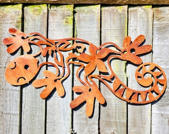 Rusty Chameleon Garden Wall Art, Rustic Lizard Wall Art for Lawn & Garden decor