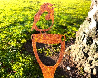 RUSTY ROBIN On SPADE, Metal Garden Fork, Metal Bird On Spade Art, Outdoor Yard Garden Gifts, Garden Stake Gift, Metal Garden Decor Ornament