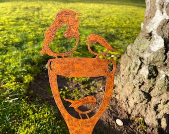 Rusty Robin and 2 Chicks on spade - Garden Ornament, Rusty Fork Shovel Spade, Robin Art, Gardeners Gift, Rusty Metal Spade, Bird Family