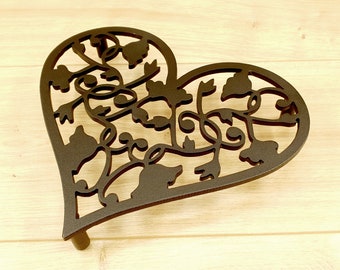 Heart Metal Trivet For Hot Dishes, Traditional Decorative Table Hot Pad Trivet With Legs, Rustic Pot Holder, Cooking Ornaments, Gift