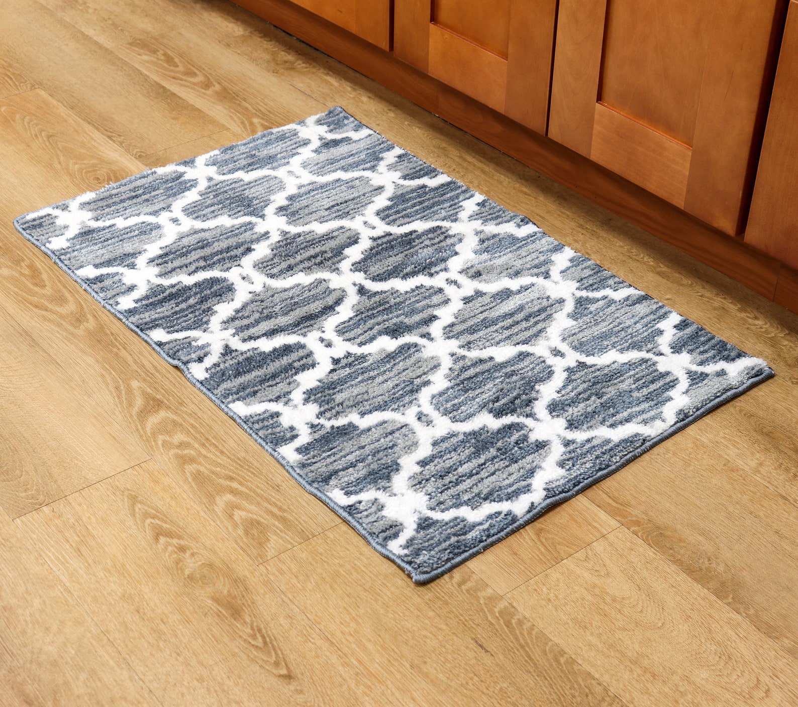 Artistry Door Mat Throw Rug 20 x 34 Quatrefoil Etsy